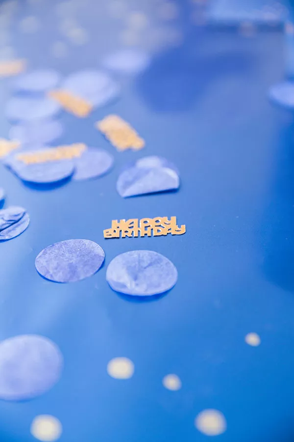 Coriandoli 70° compleanno blu e oro 25g